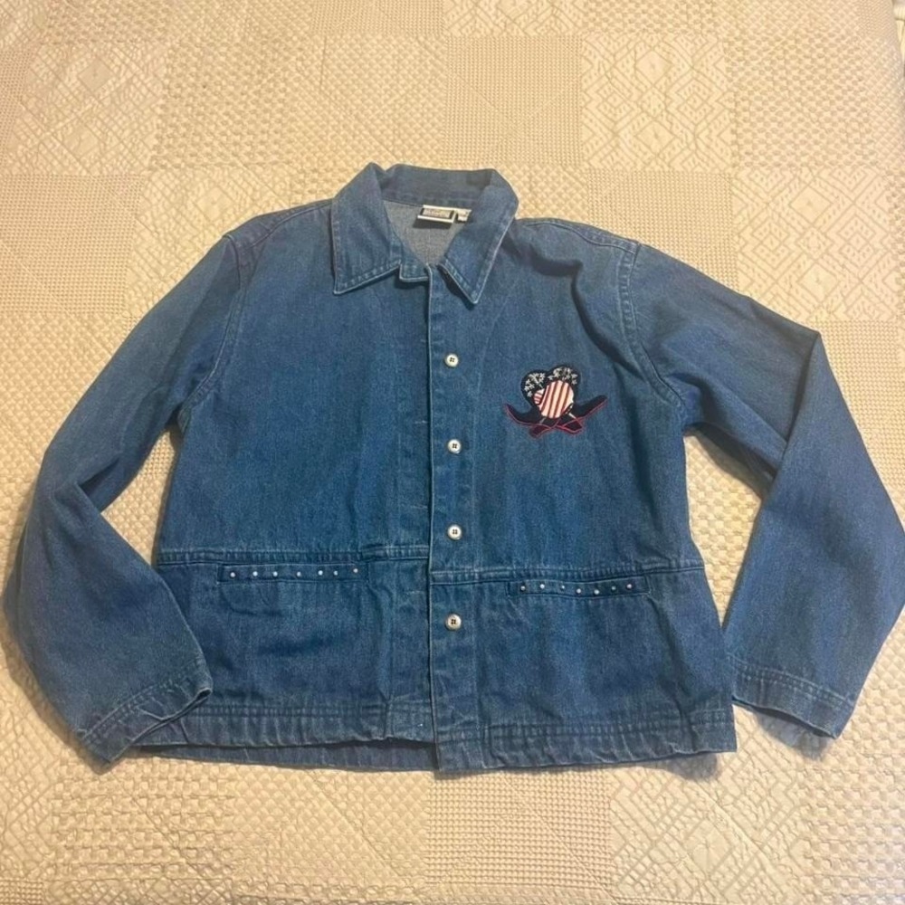 VTG Western Denim Jacket with cowboy hat and American flag embroidery, Medium